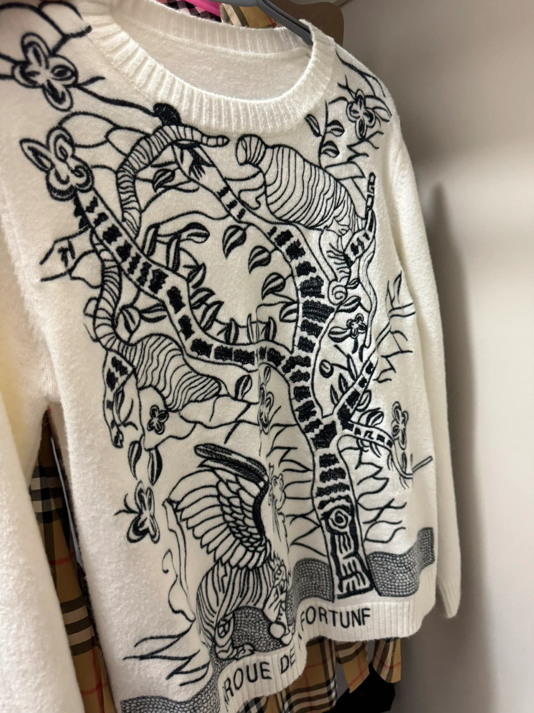 Size S Graphic White Knit Sweater