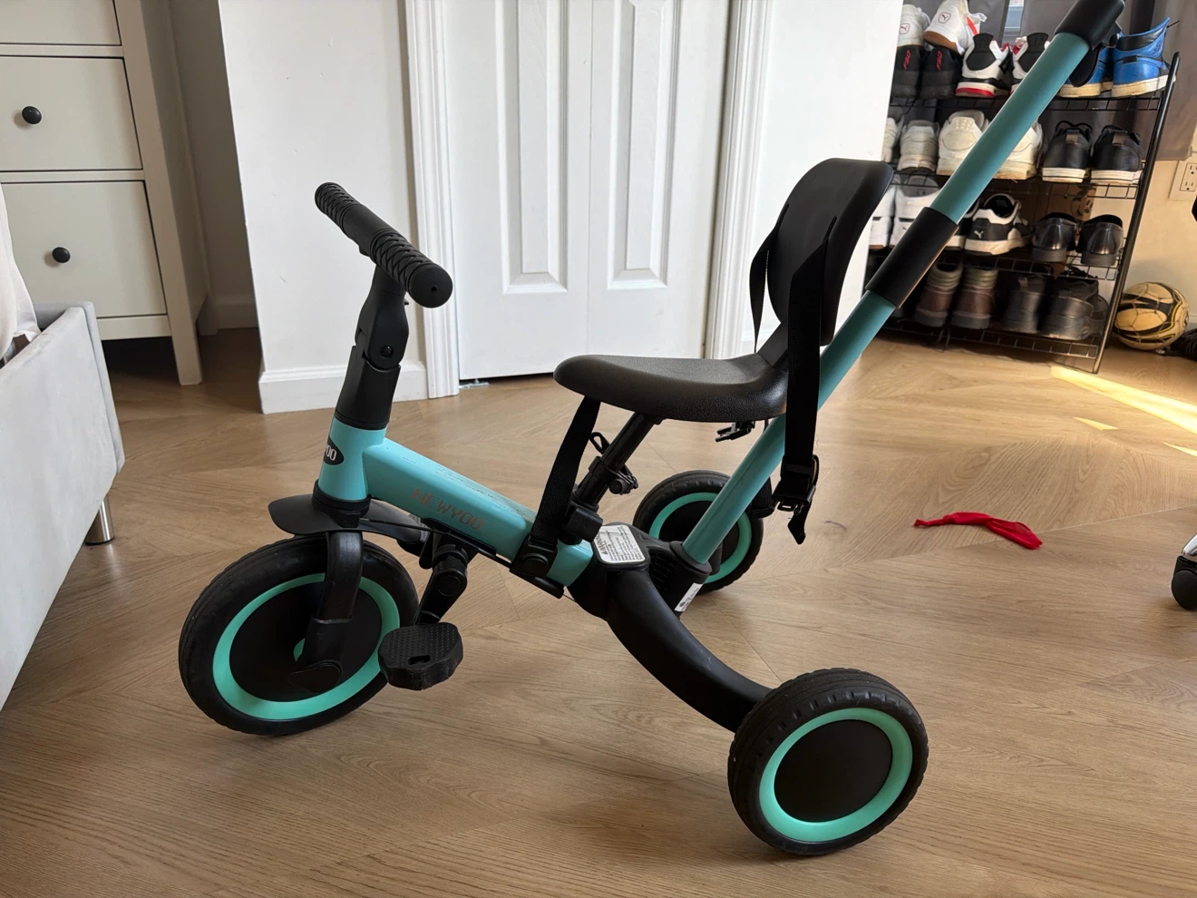 NEWYOO 3-in-1 Kids Tricycle
