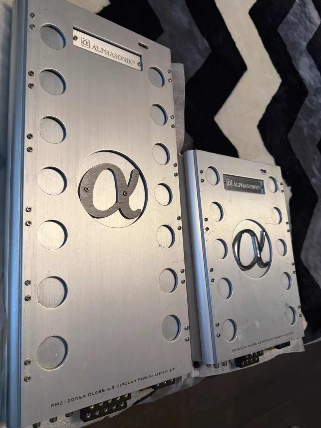 Alphasonik PMZ12005AB and PMZ6004AB Power Amplifiers - photo 2
