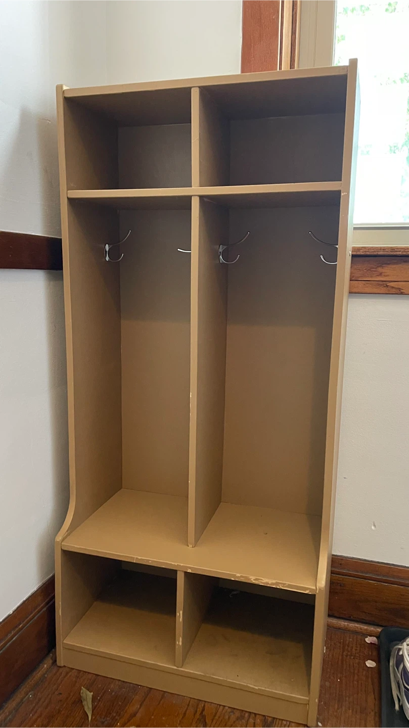 Wooden Entryway Locker Organizer