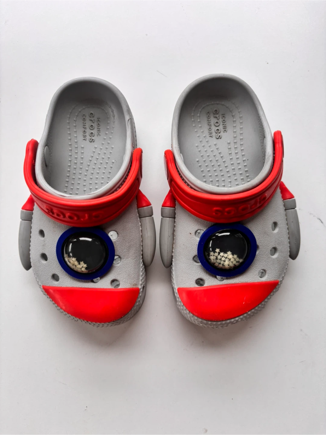 Kids Crocs C8 Rocket Shoes size 8 - photo 2