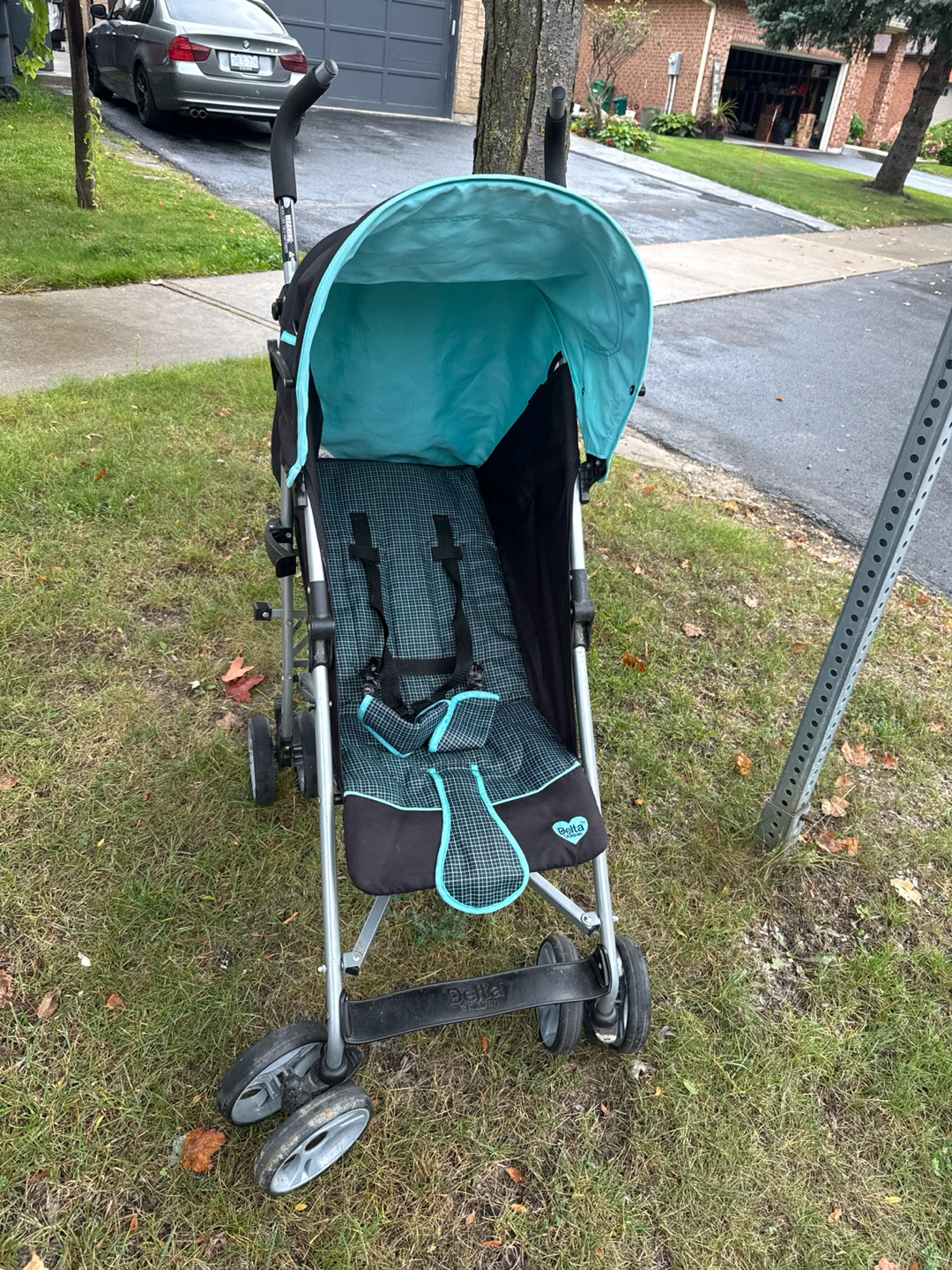 Delta Children Umbrella Stroller