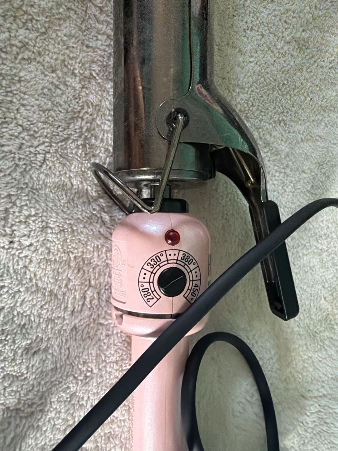 Hot Tools Professional Curling Iron - photo 2