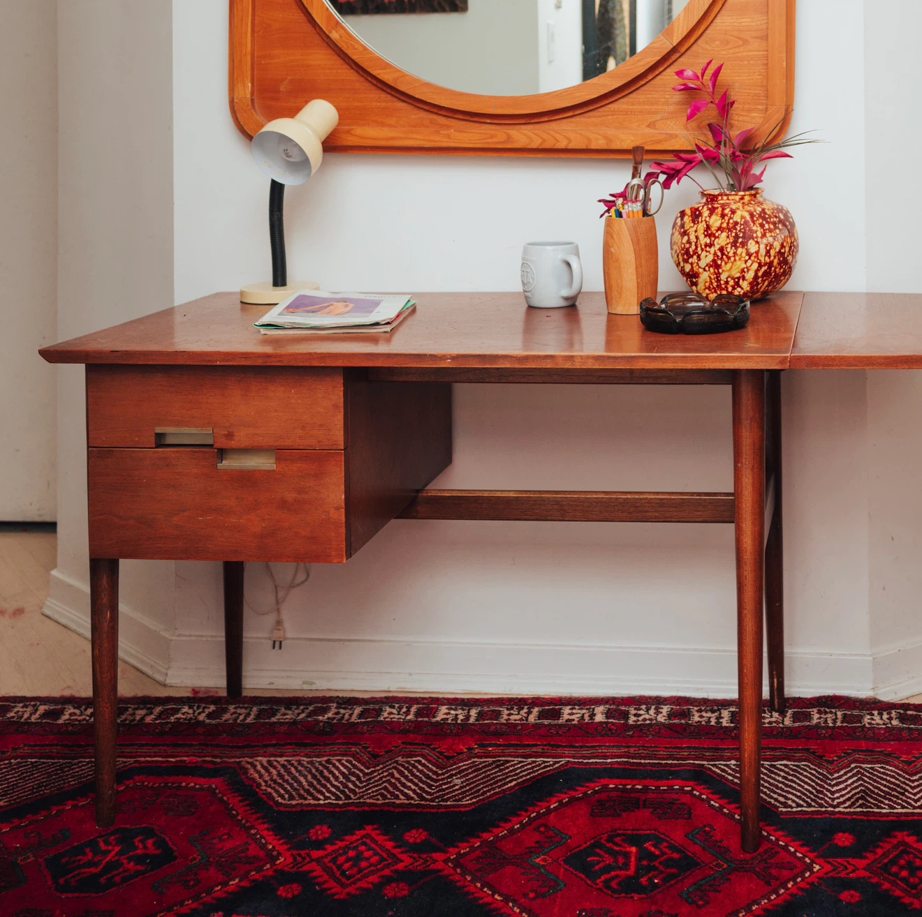 Vintage Walnut MCM EXTENDABLE Desk – 44–58”