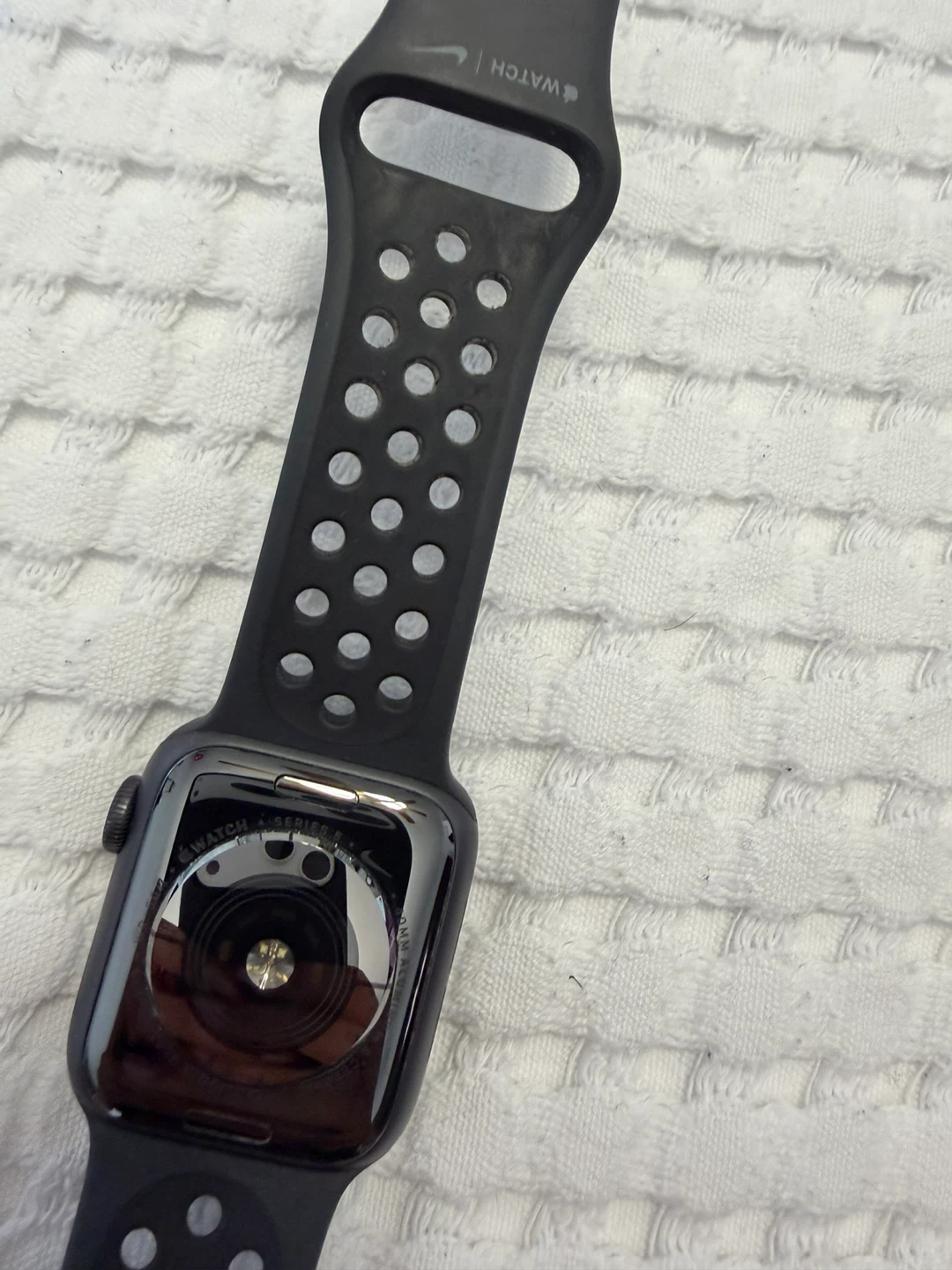 Apple Watch Series 5 Nike 44mm – Black – Excellent Condition - photo 5