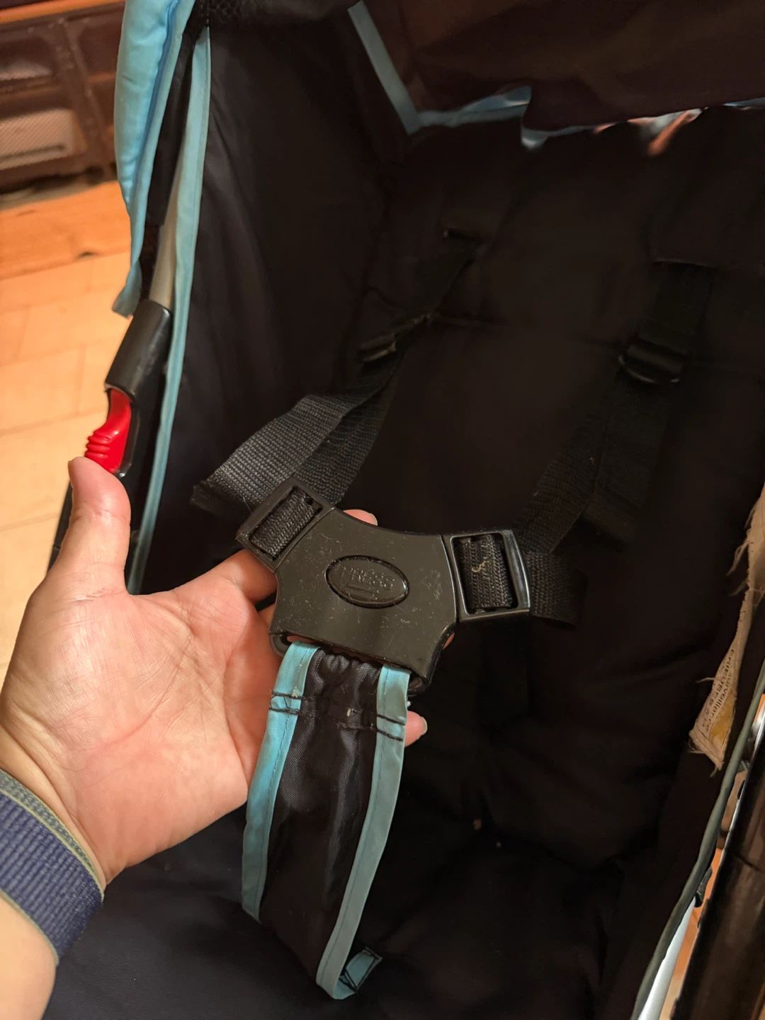 Cosco blue and black stroller - photo 2
