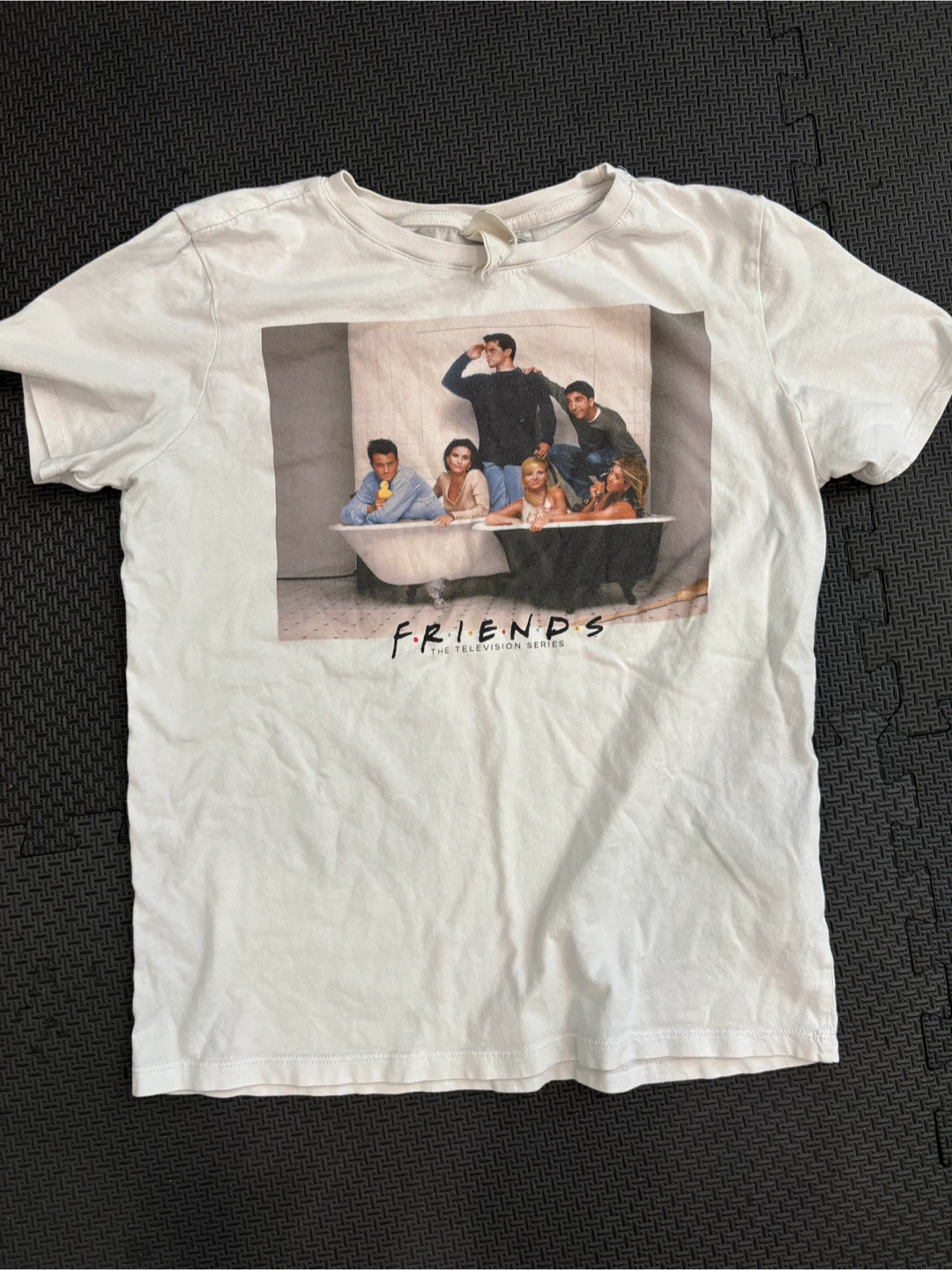 H&M Friends TV Series T-Shirt Size Small