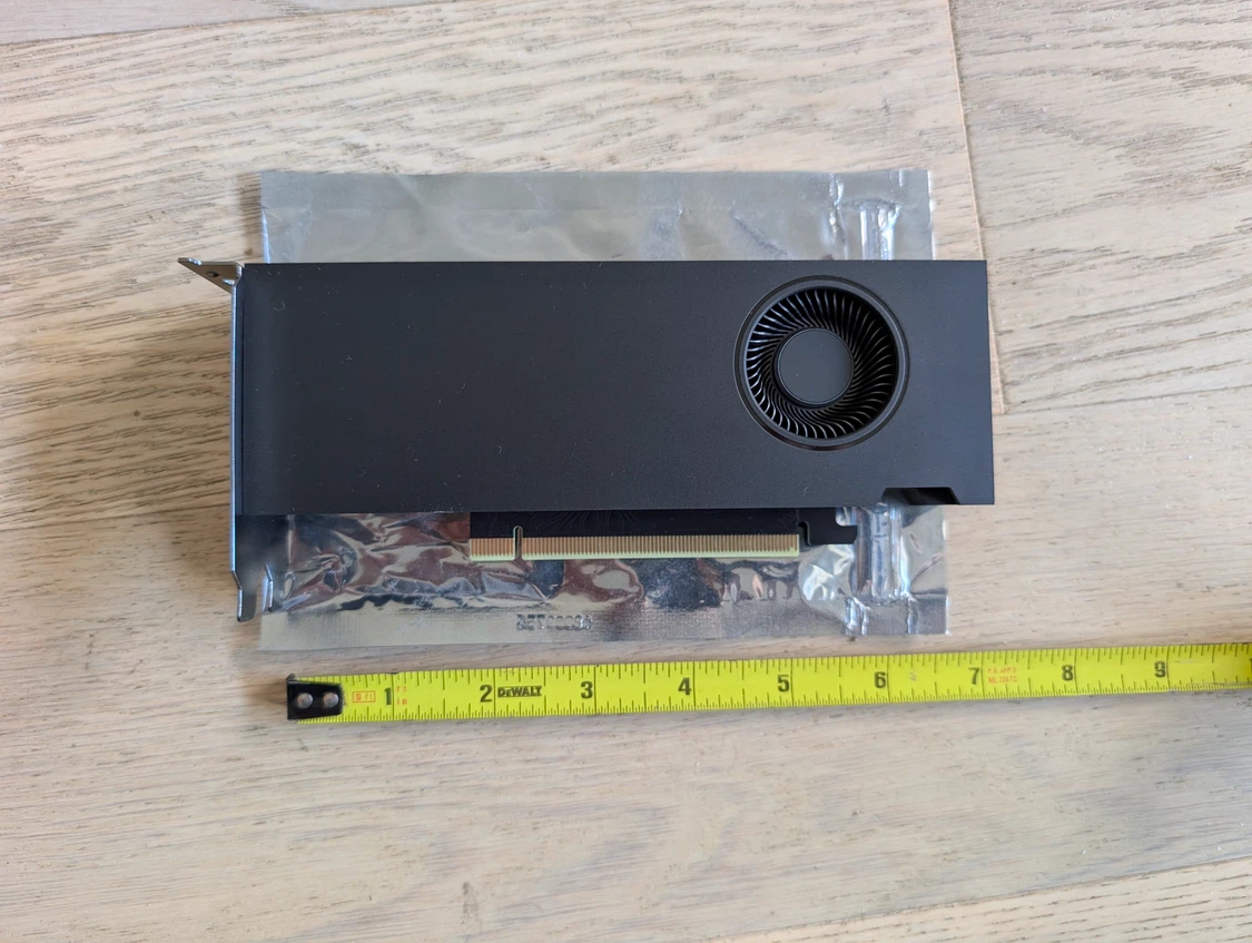 NVIDIA RTX 2000 Ada, 16GB, half height card - photo 3