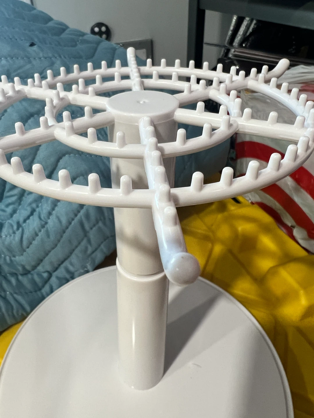 White Rotating Display Stand - photo 3