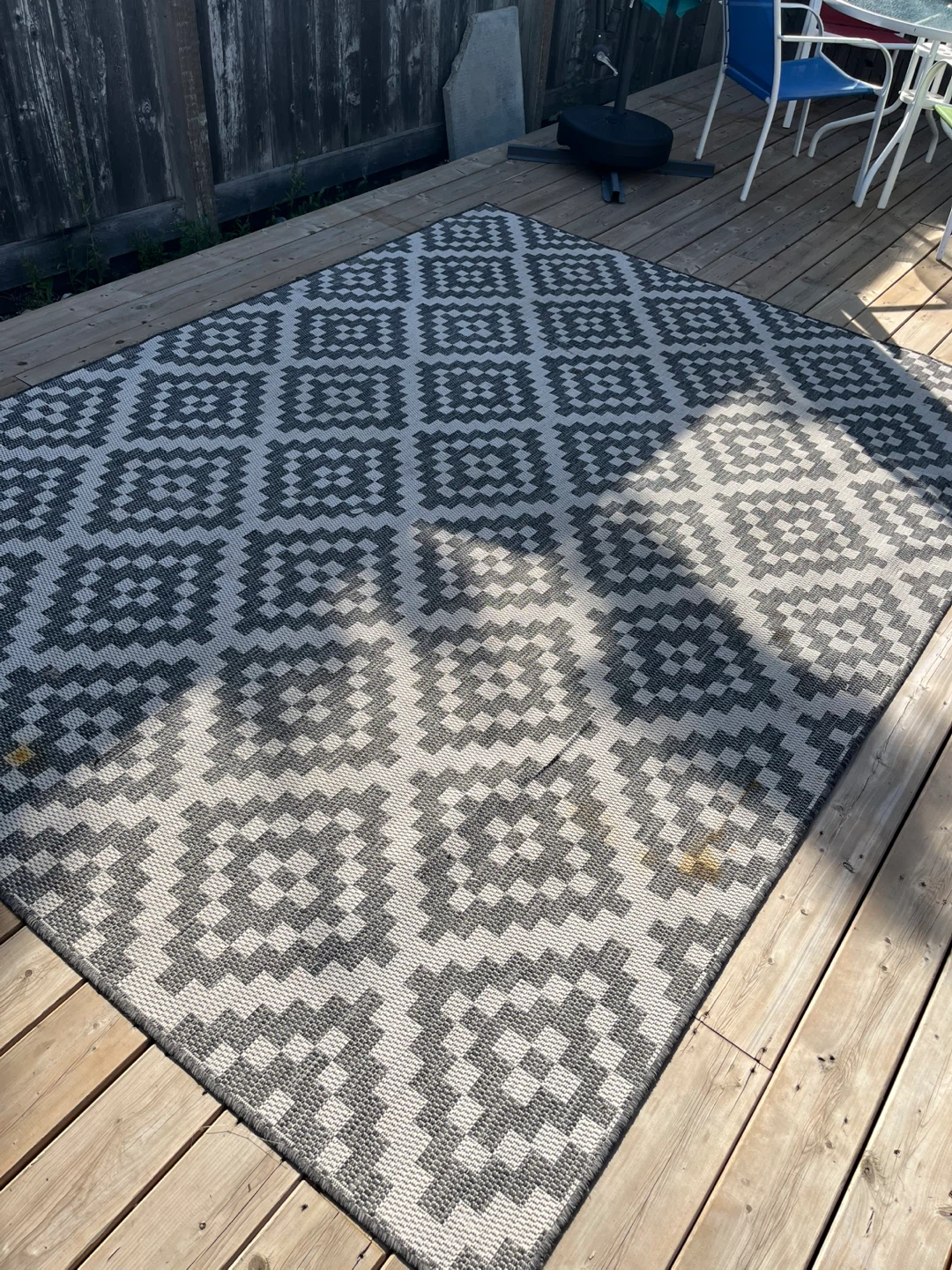 Geometric Pattern Outdoor Rug