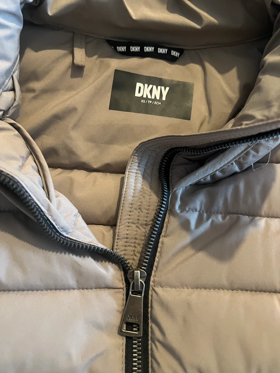 DKNY Women's Puffer Jacket - Taupe