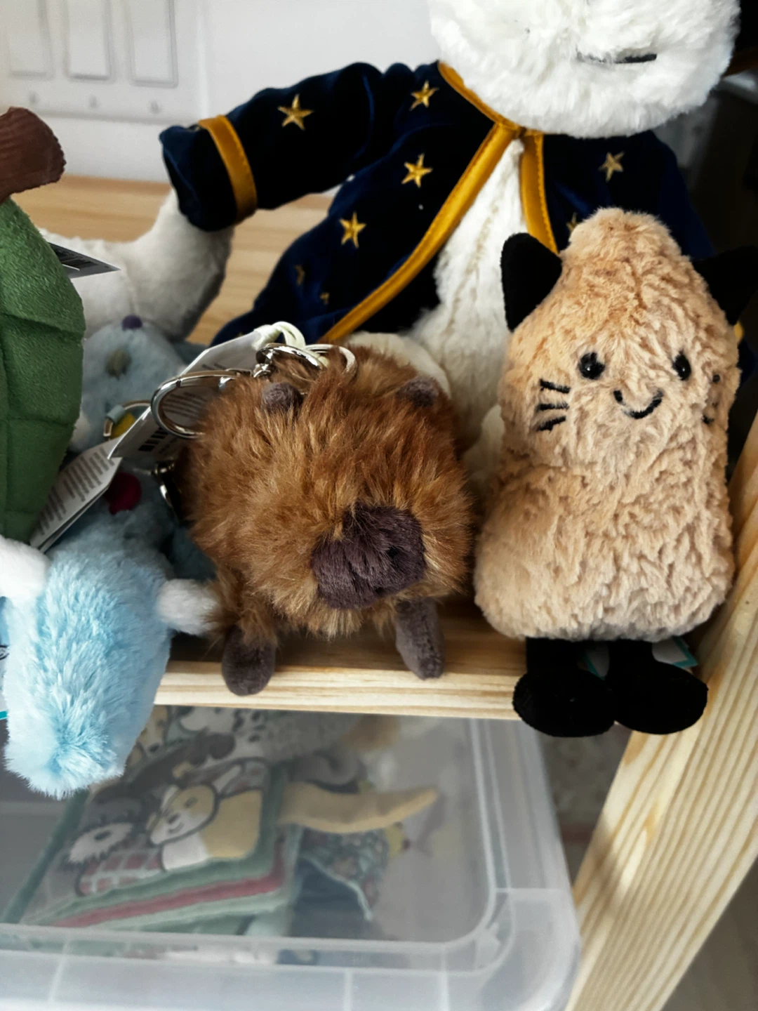 3 Jellycat Plush bag charms capy, dragon, Fergus