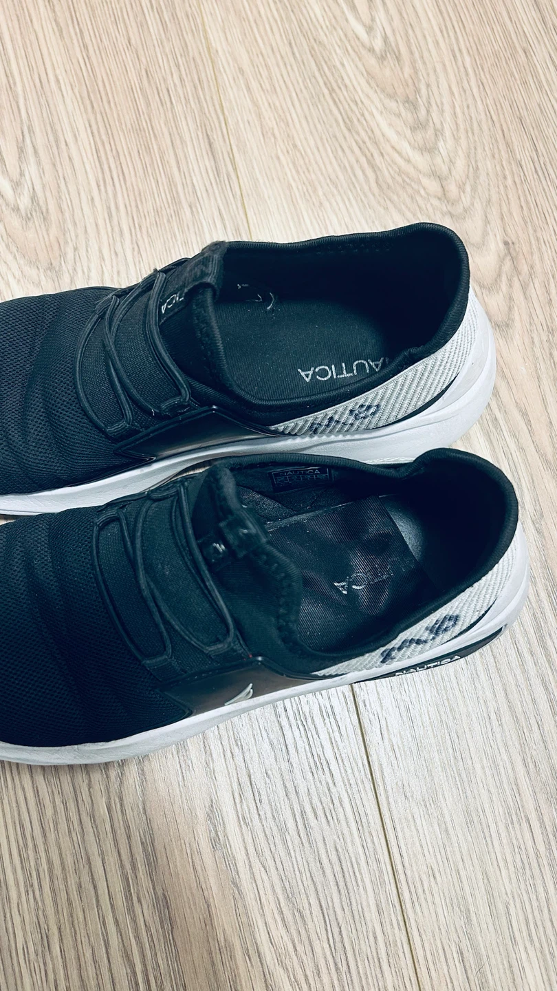 Nautica Black Sneakers – Size 5 (kids) - photo 4