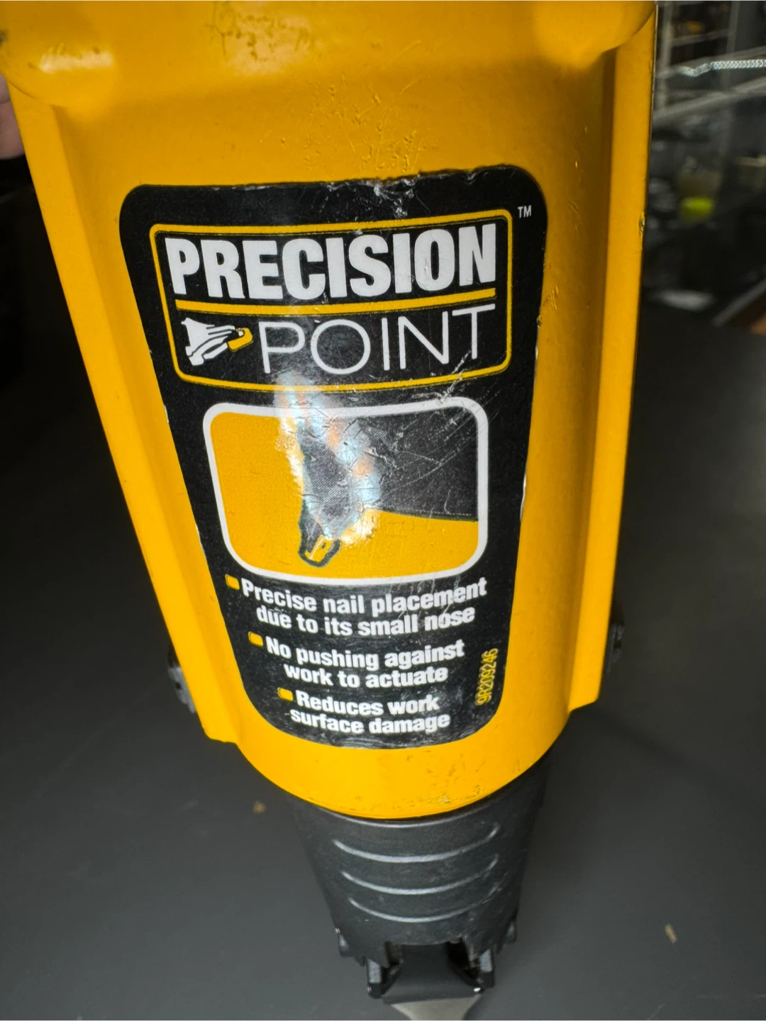 DeWalt DWFP12233 18 Gauge Brad Nailer - photo 5