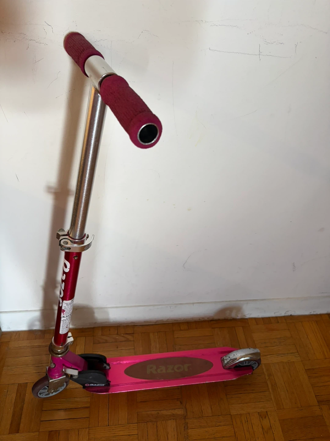 Pink Razor Folding Scooter - photo 2