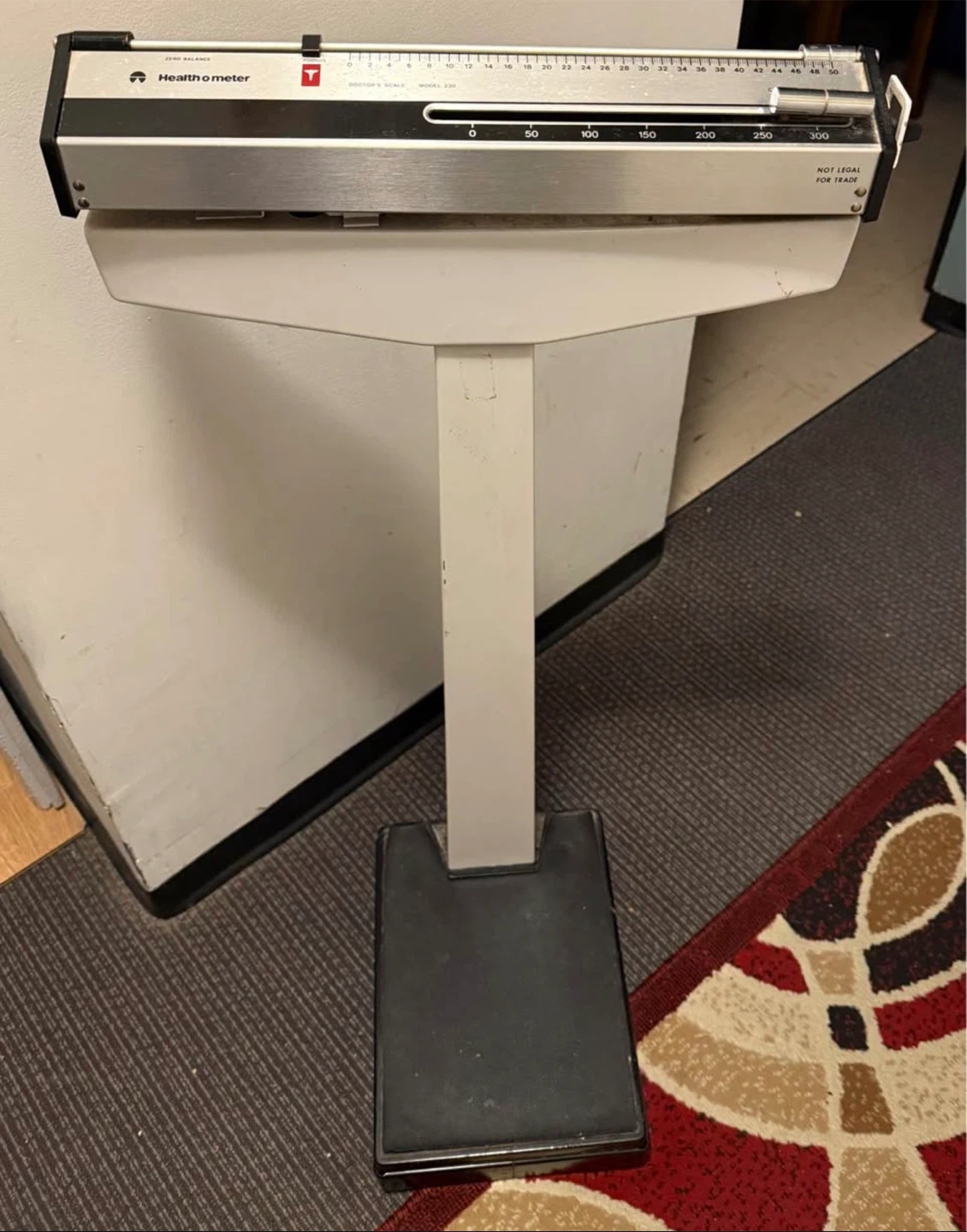 WORKING • VINTAGE Model 230 Healthometer DOCTORS SCALE
