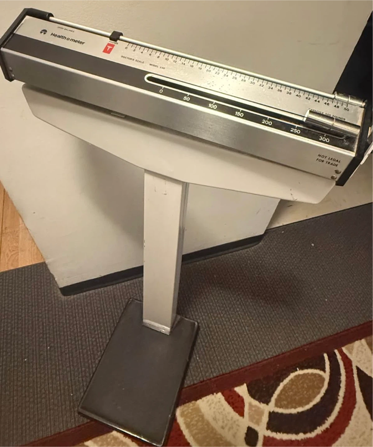 WORKING • VINTAGE Model 230 Healthometer DOCTORS SCALE - photo 4