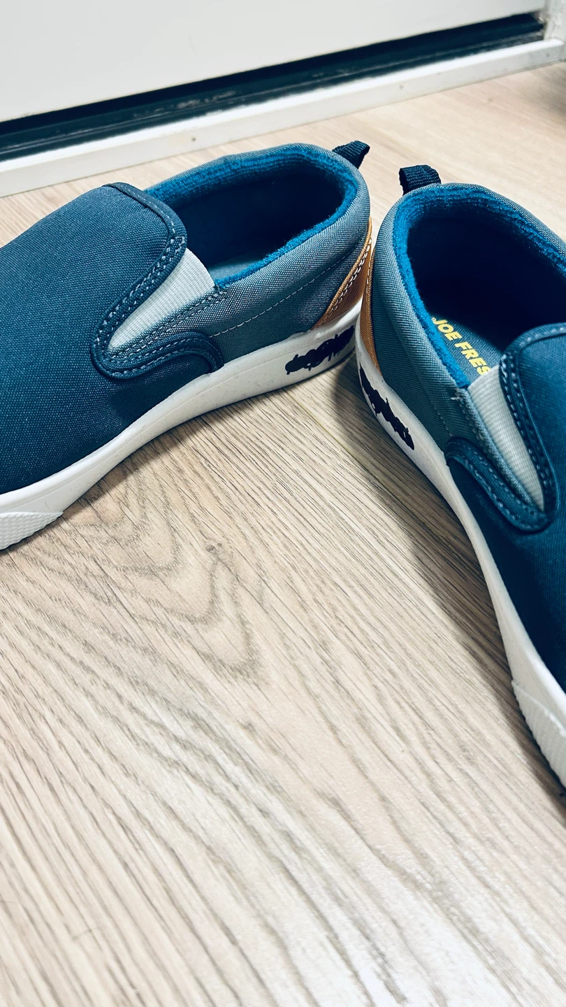 Joe Fresh Slip-On Shoes – Size 6 – Never Worn (kids) - photo 3