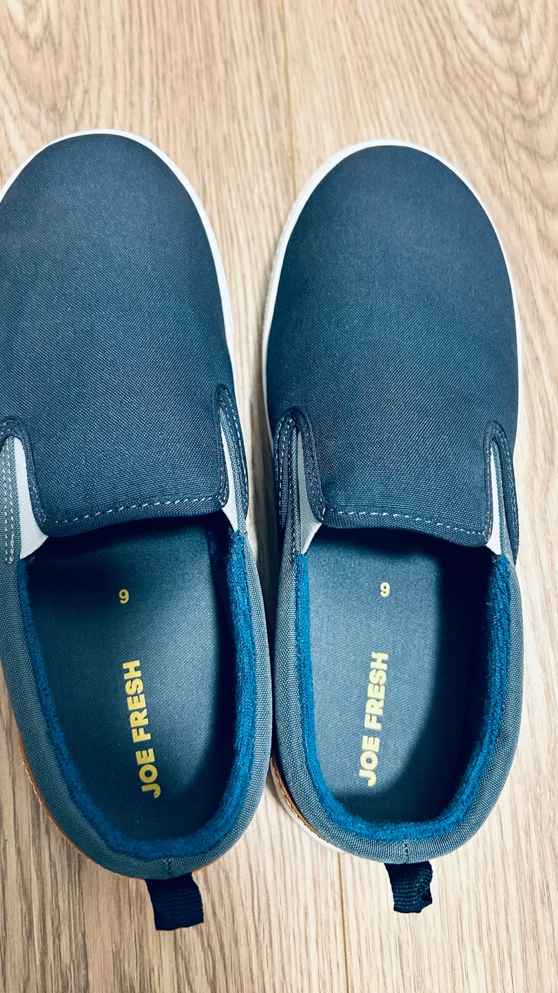 Joe Fresh Slip-On Shoes – Size 6 – Never Worn (kids) - photo 5