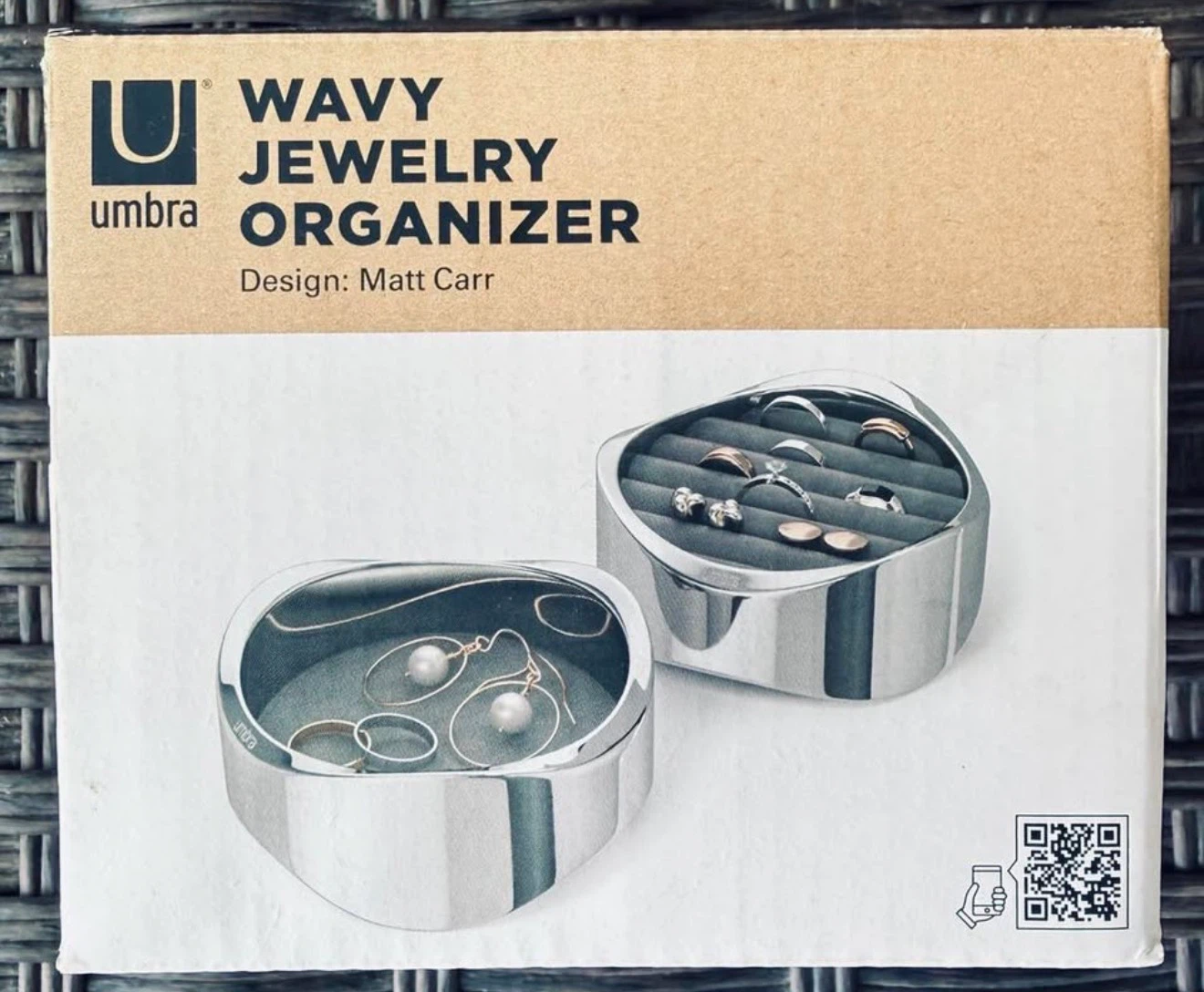 NEW • Reversible • Umbra Wavy Jewelry Organizer • $35+ Retail