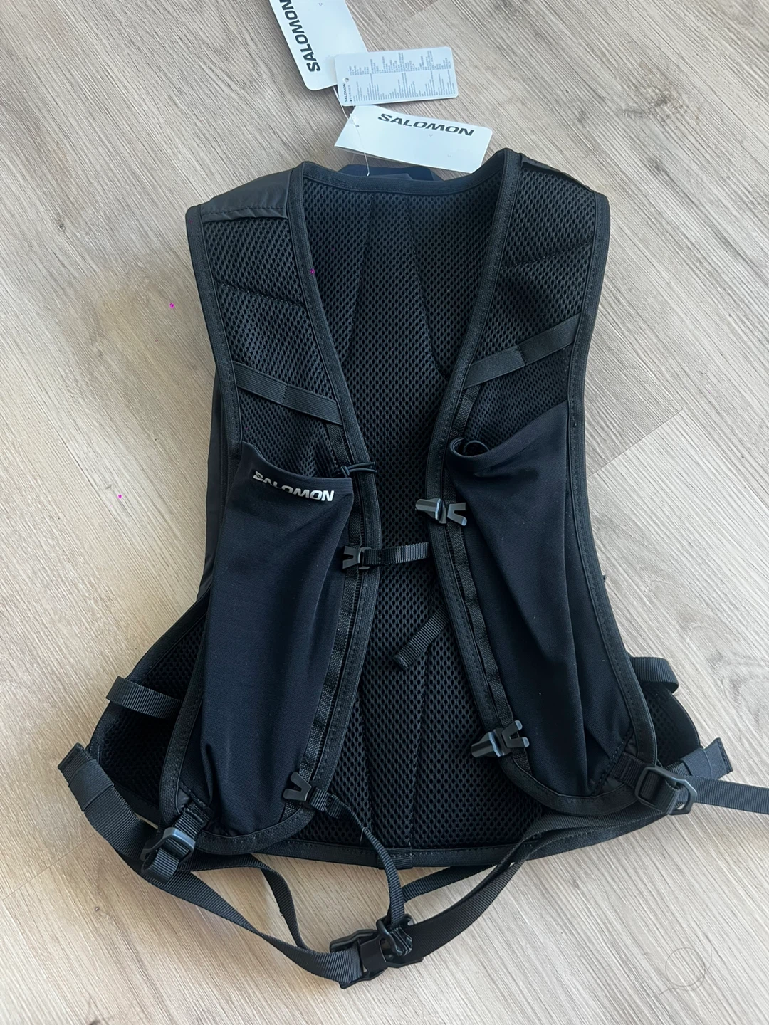 New w/ Tag Salomon Cross 12 Black Backpack Hiking Running Vest
