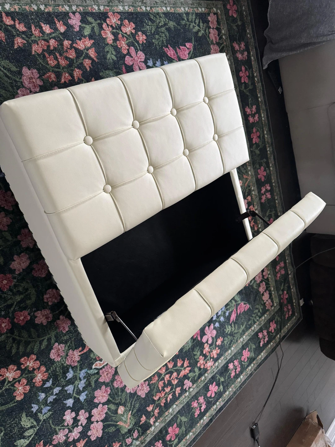 Cream Tufted Storage Ottoman - photo 2