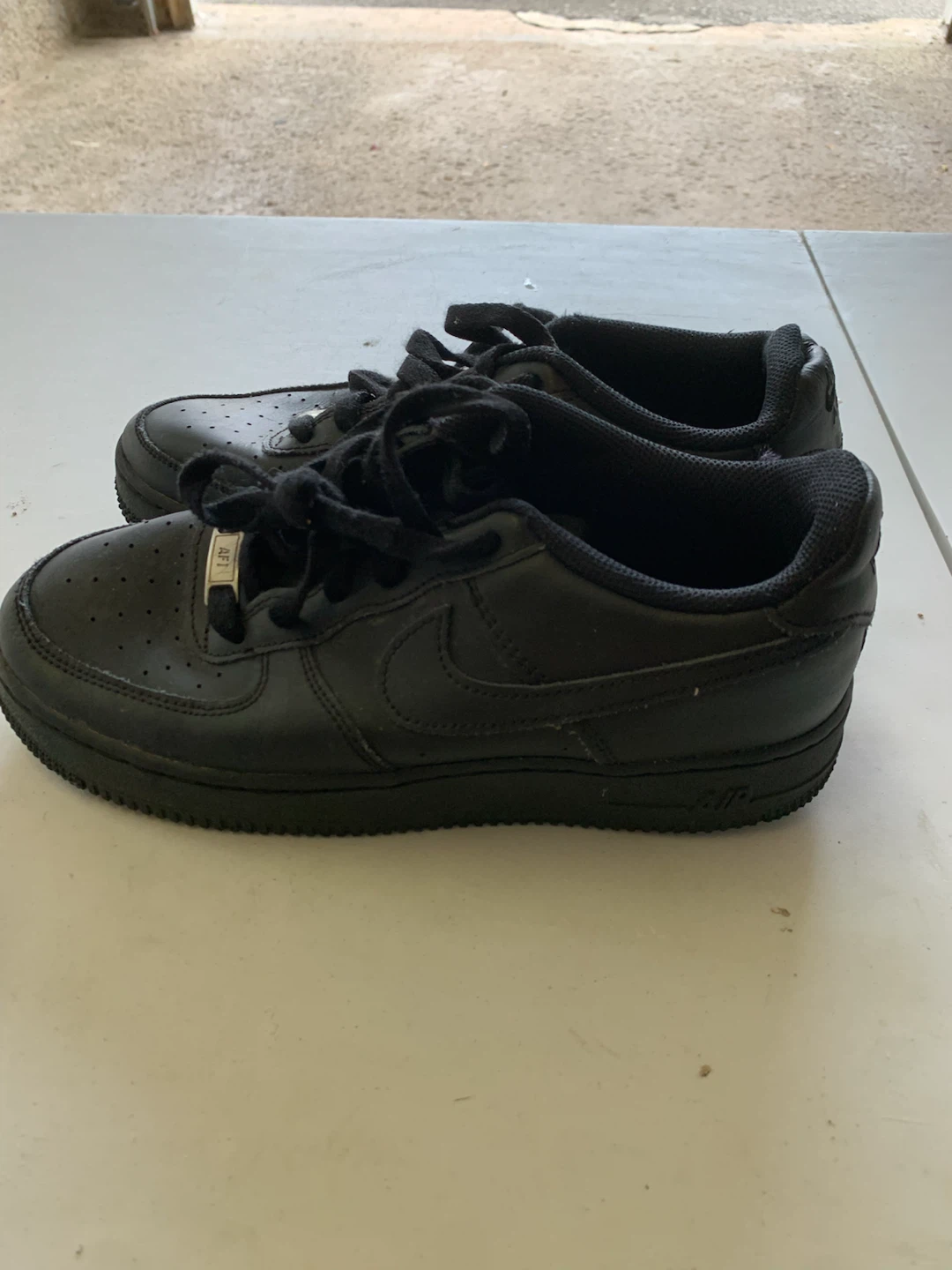 Nike Air Force 1 Black Shoes Size 6.5Y - photo 3