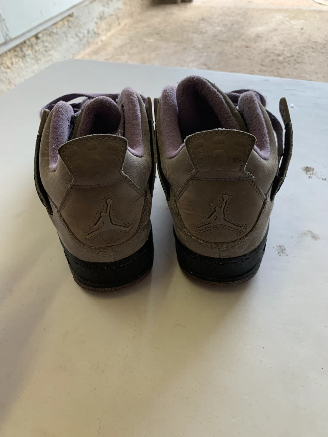 Jordan 4 Laser Olive Sneakers Size 4.5Y - photo 3