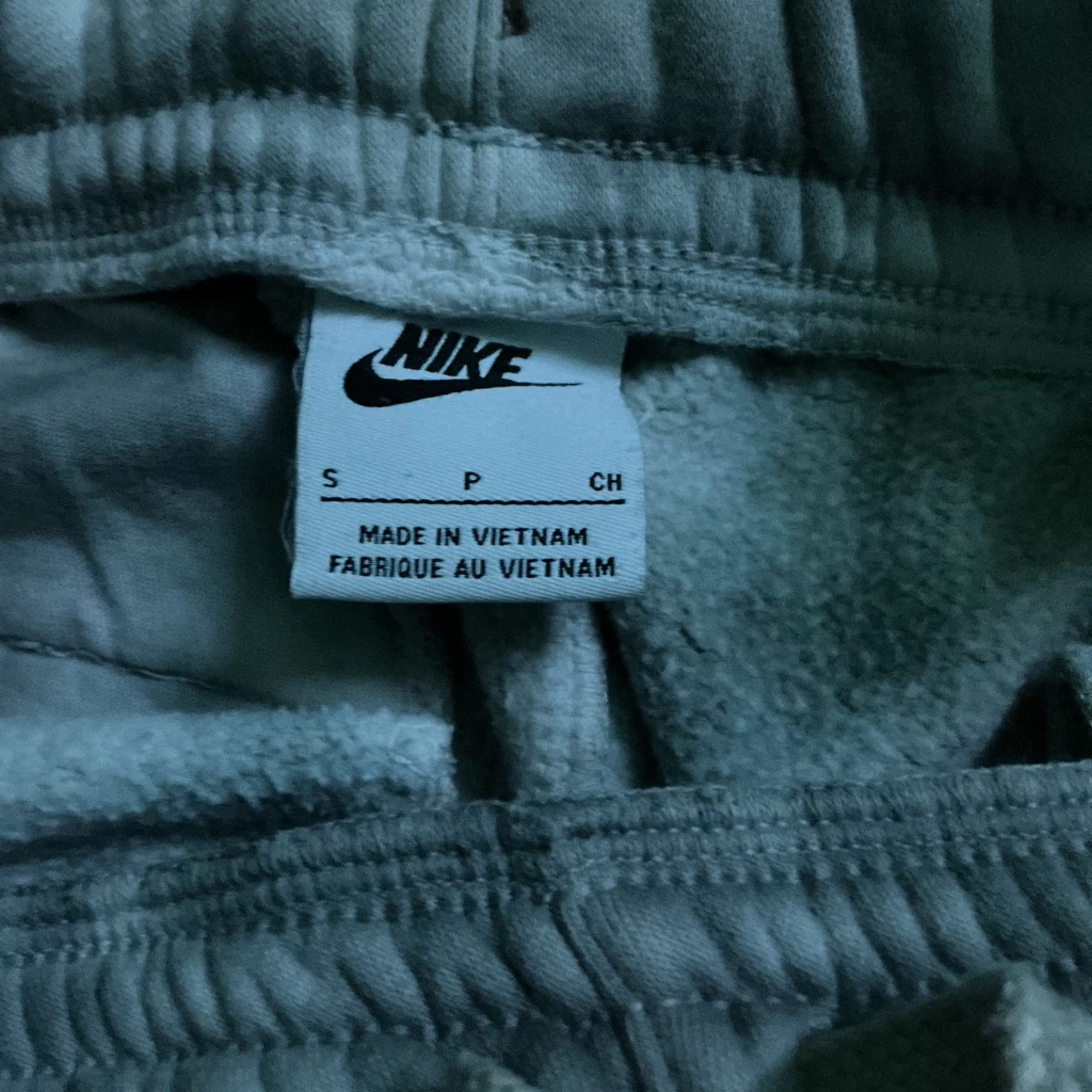 Nike Tie-Dye Hoodie and Cargo Sweatpants Set - photo 2