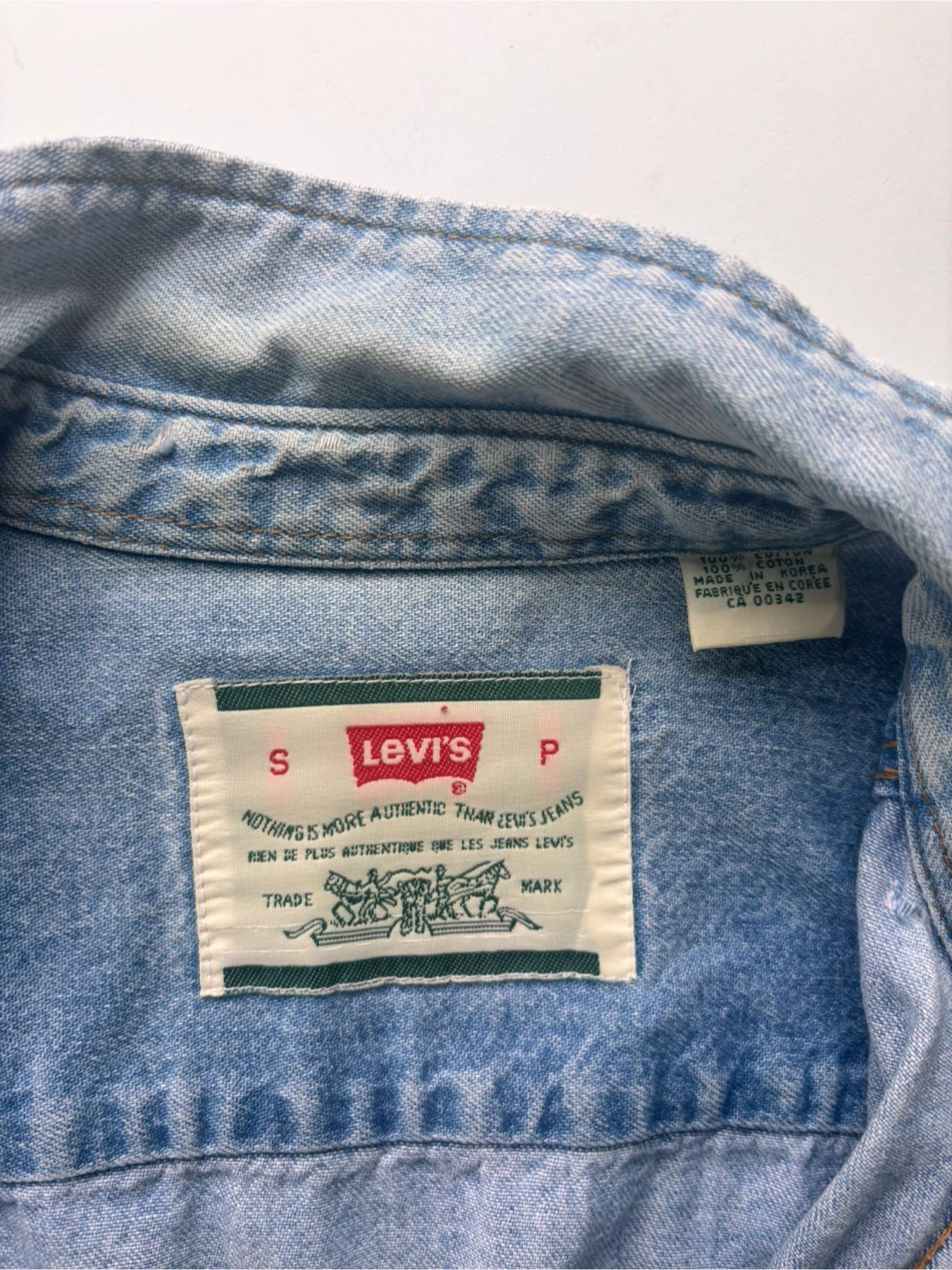 Levi's Light Wash Denim Shirt Size Small - photo 4