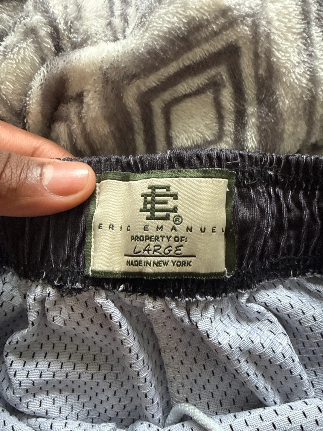 Eric Emanuel Cityscape Mesh Shorts - photo 2