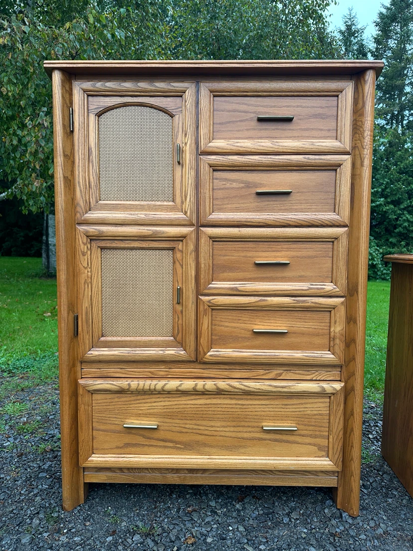 Vintage Kroehler Oak Dresser Set (CAN DELIVER) - photo 5