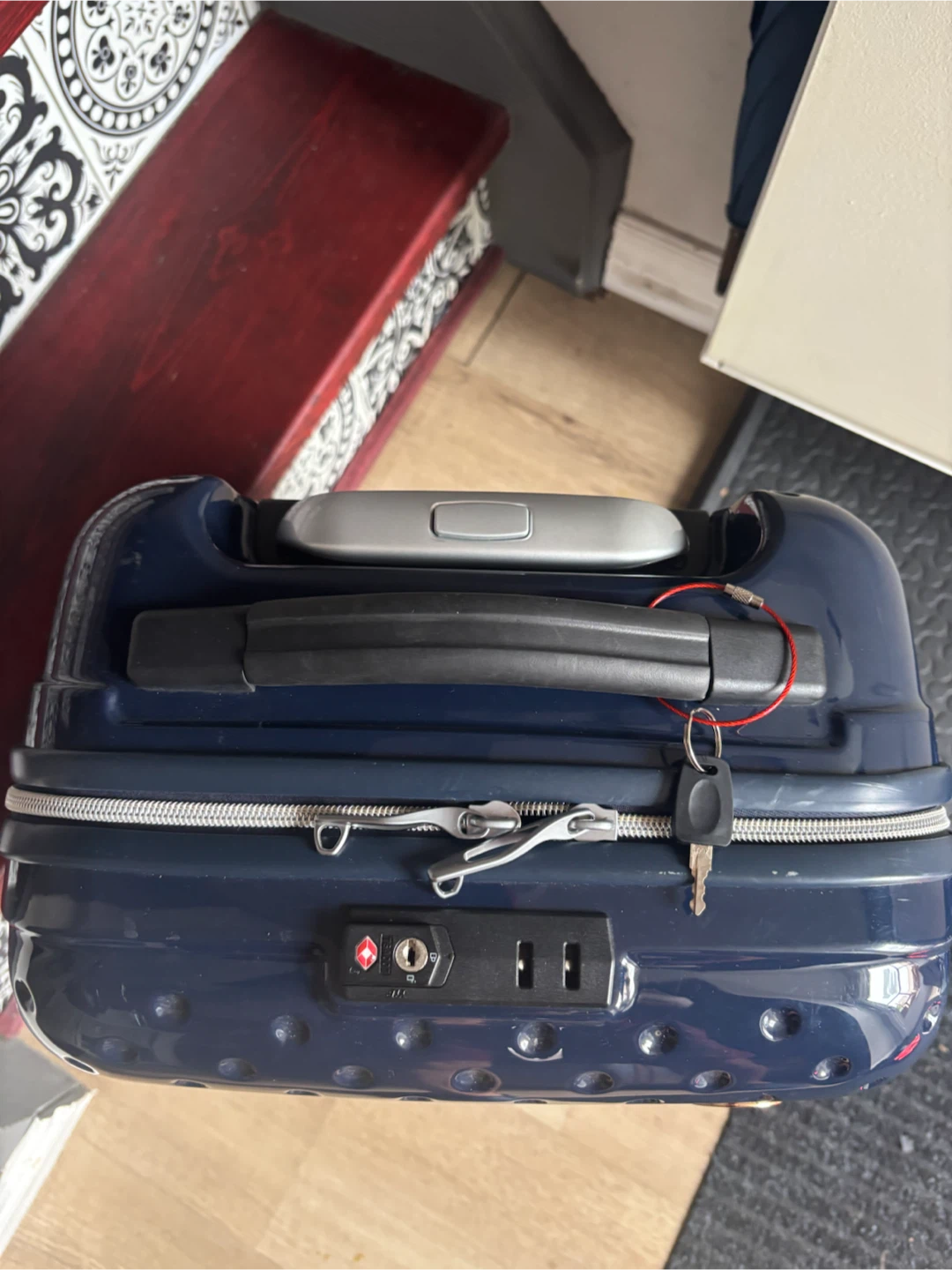 Navy Blue Hardshell Spinner Suitcase - photo 3