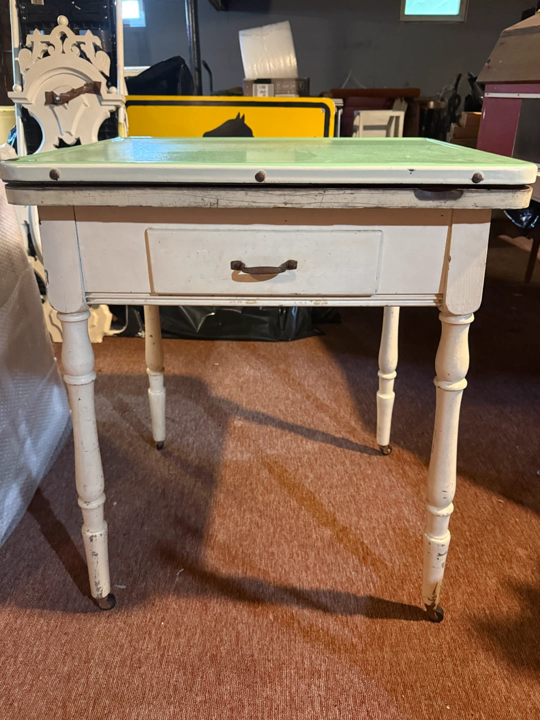 Vintage enamelware expansion table