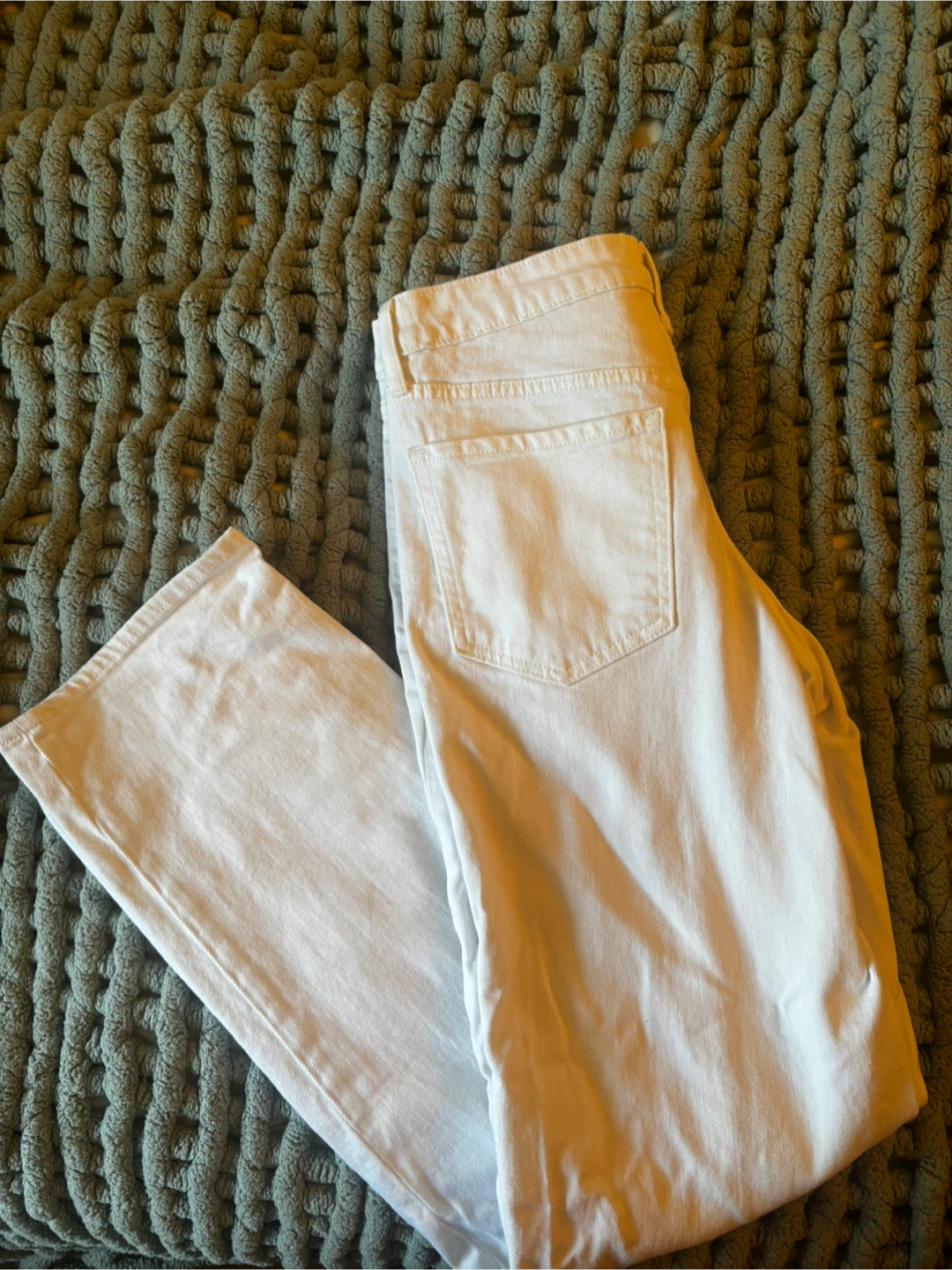 Old Navy O.G. Loose White Jeans Size 8 Tall
