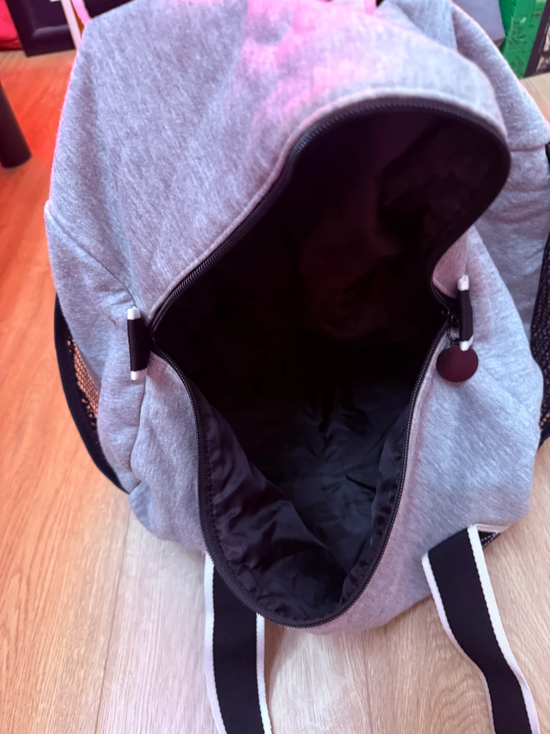 Victoria Sport Grey Duffle Bag - photo 3