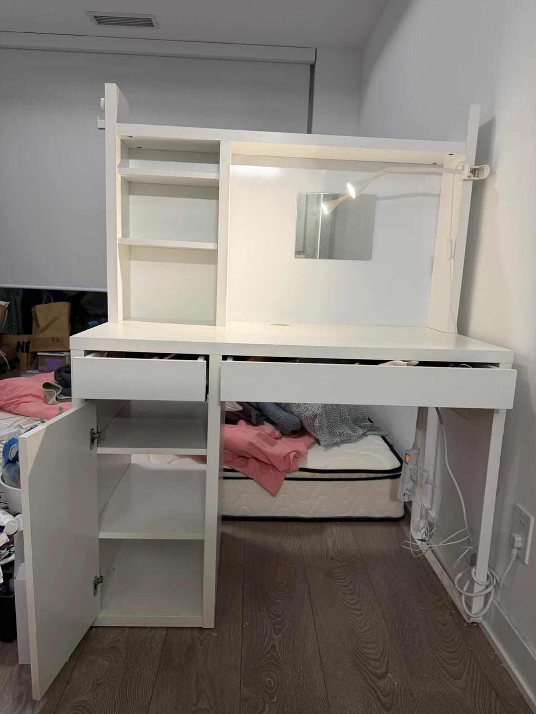 MICKE Desk - White