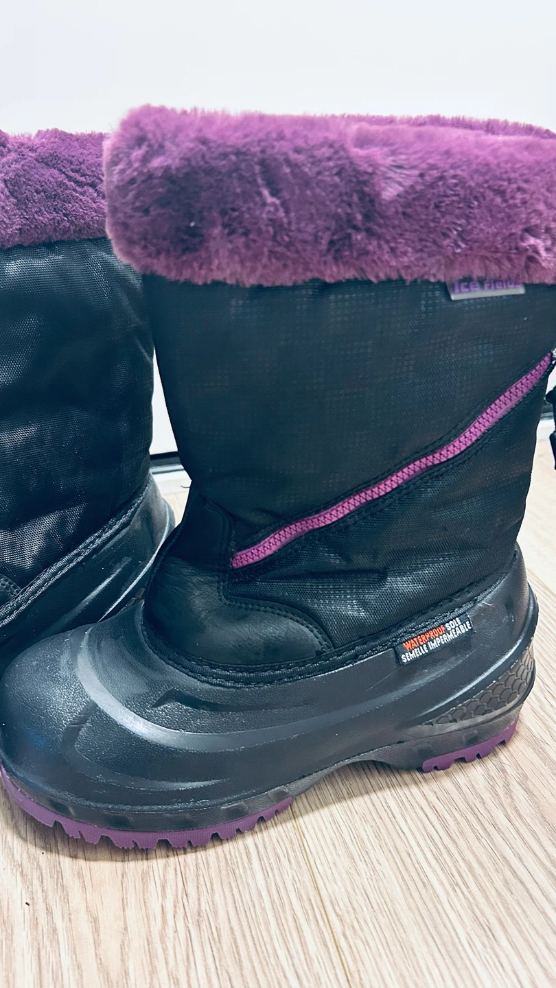 Girls Waterproof Winter Boots – Size 3 – Black & Purple - photo 2