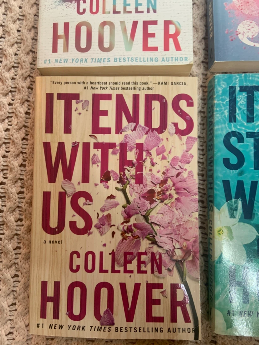 4 Colleen Hoover Paperback Novels•First Editions - photo 4