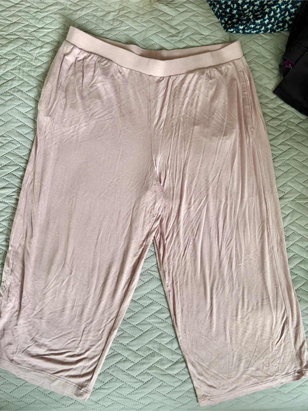 NWT - La Vie En Rose PJ capris