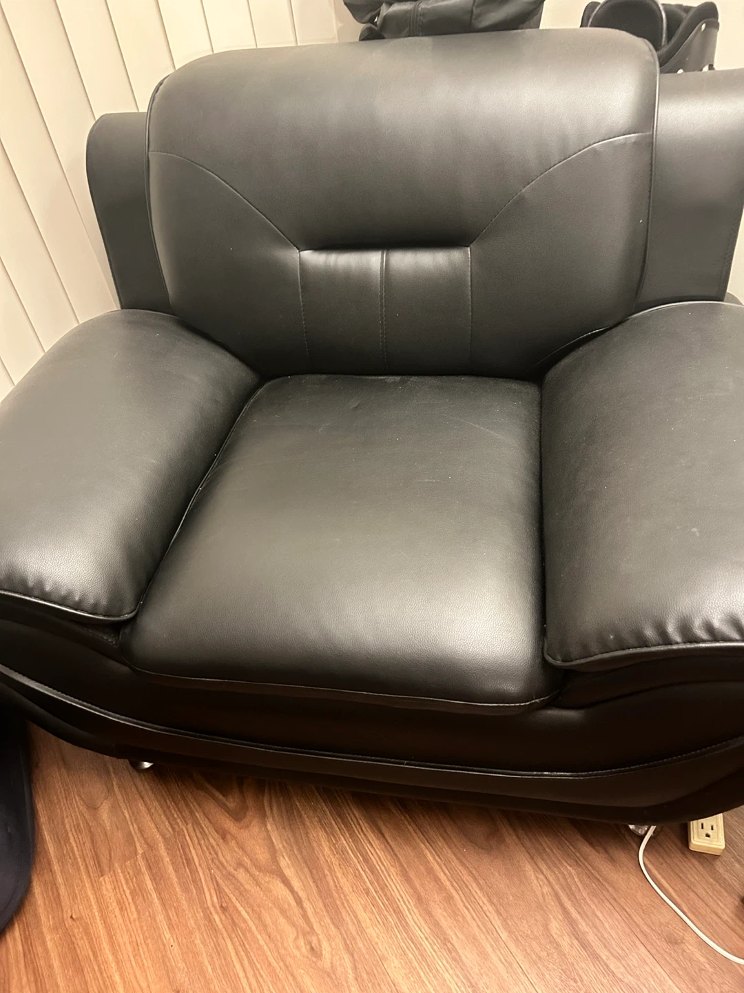 Black faux leather loveseat and a single sofa - photo 3