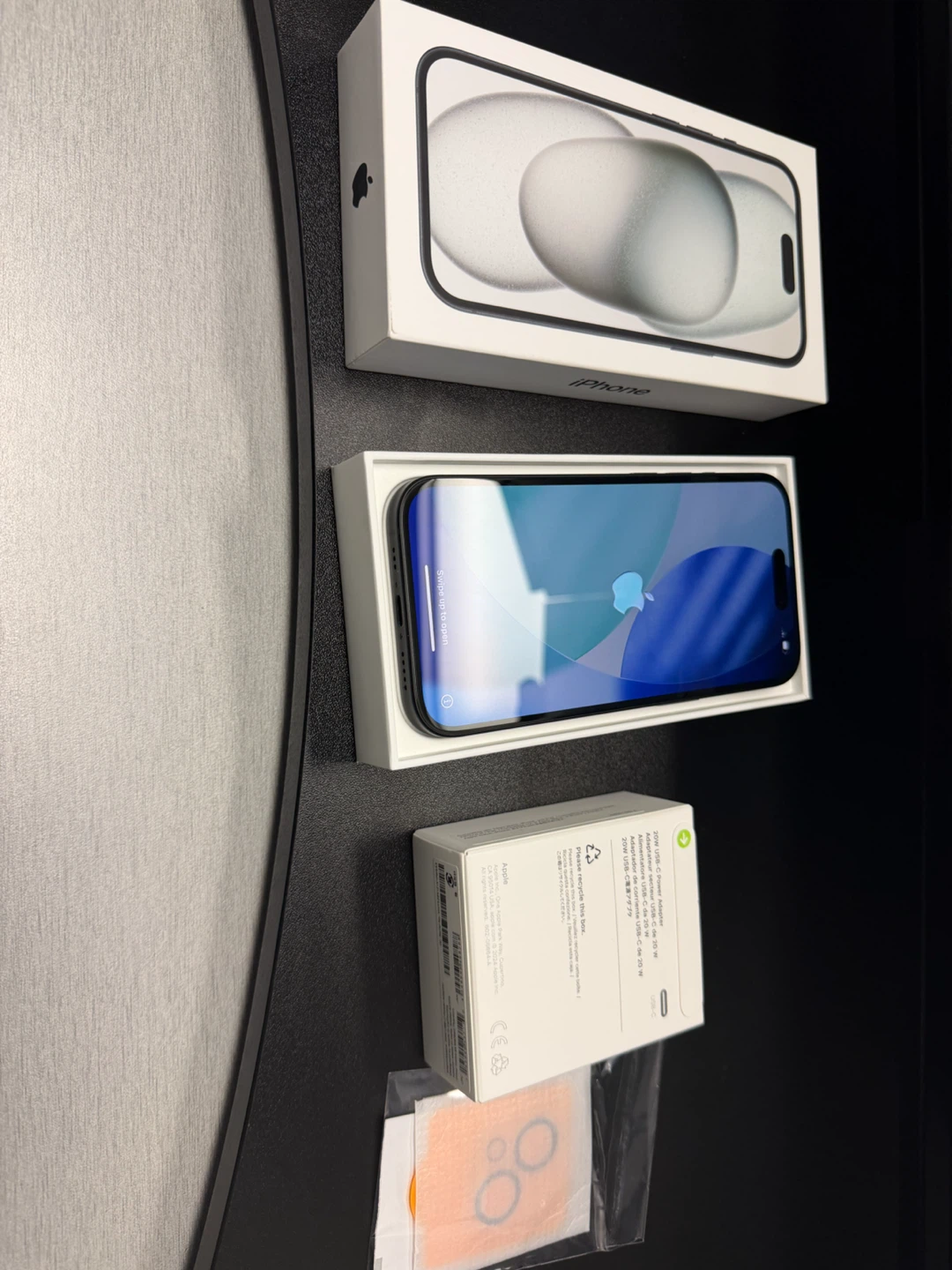 Apple iPhone 15 with new Apple charging block - photo 2