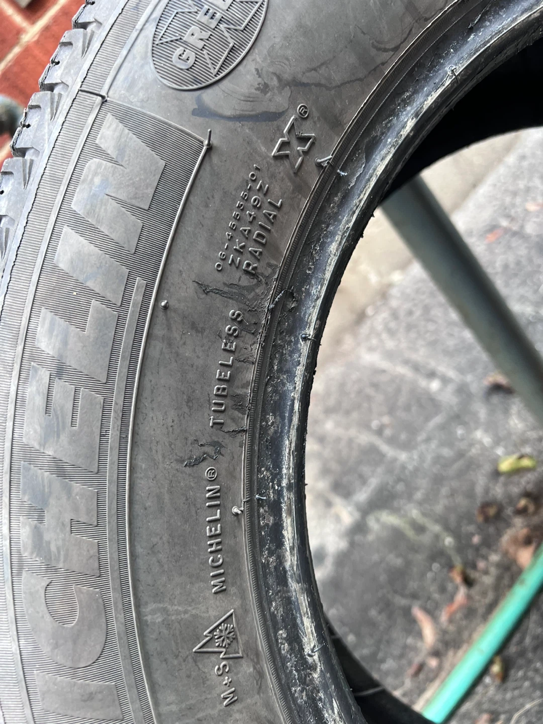 4 Michelin X-Ice 205/65R16 winter Tires