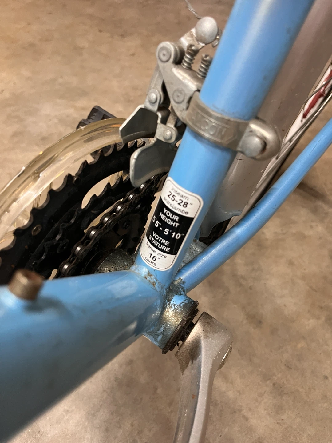 Comfort bike with helmet, basket, fenders and bell for $150 - photo 3