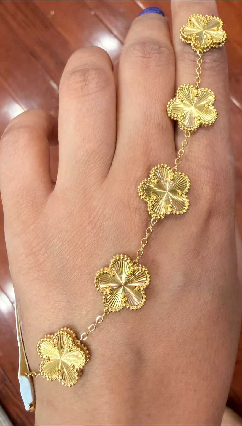 Gold Flower Motif Bracelet - photo 2