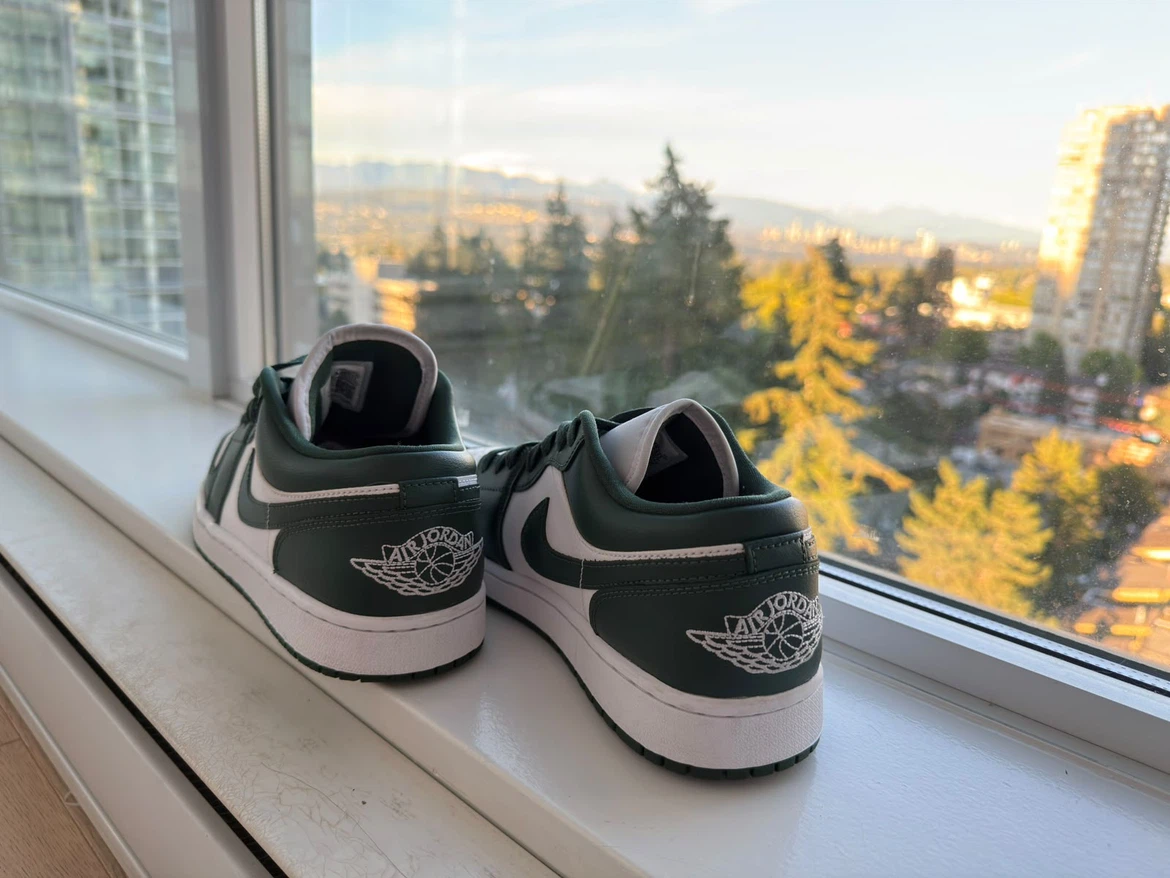 Nike Air Jordan 1 Low ‘Galactic Jade’ - photo 4