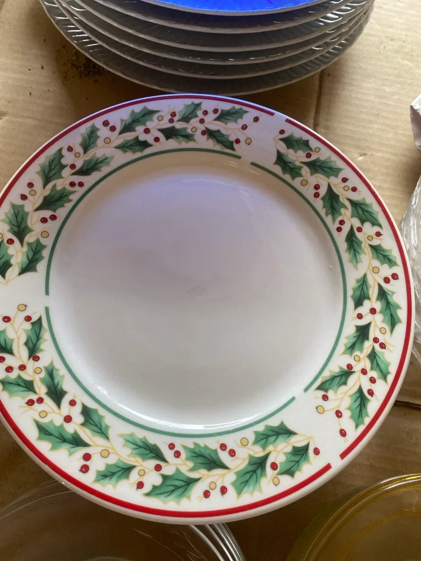 Set of 6 Holly Christmas Side Plates