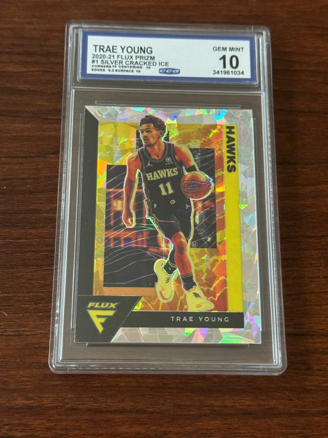 Trae Young 2020-21 Flux Prizm Silver Cracked Ice CCG 10