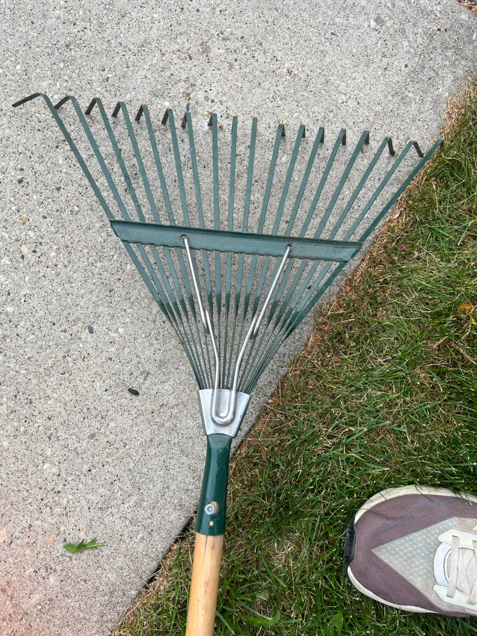 Garden Leaf Rake - photo 3