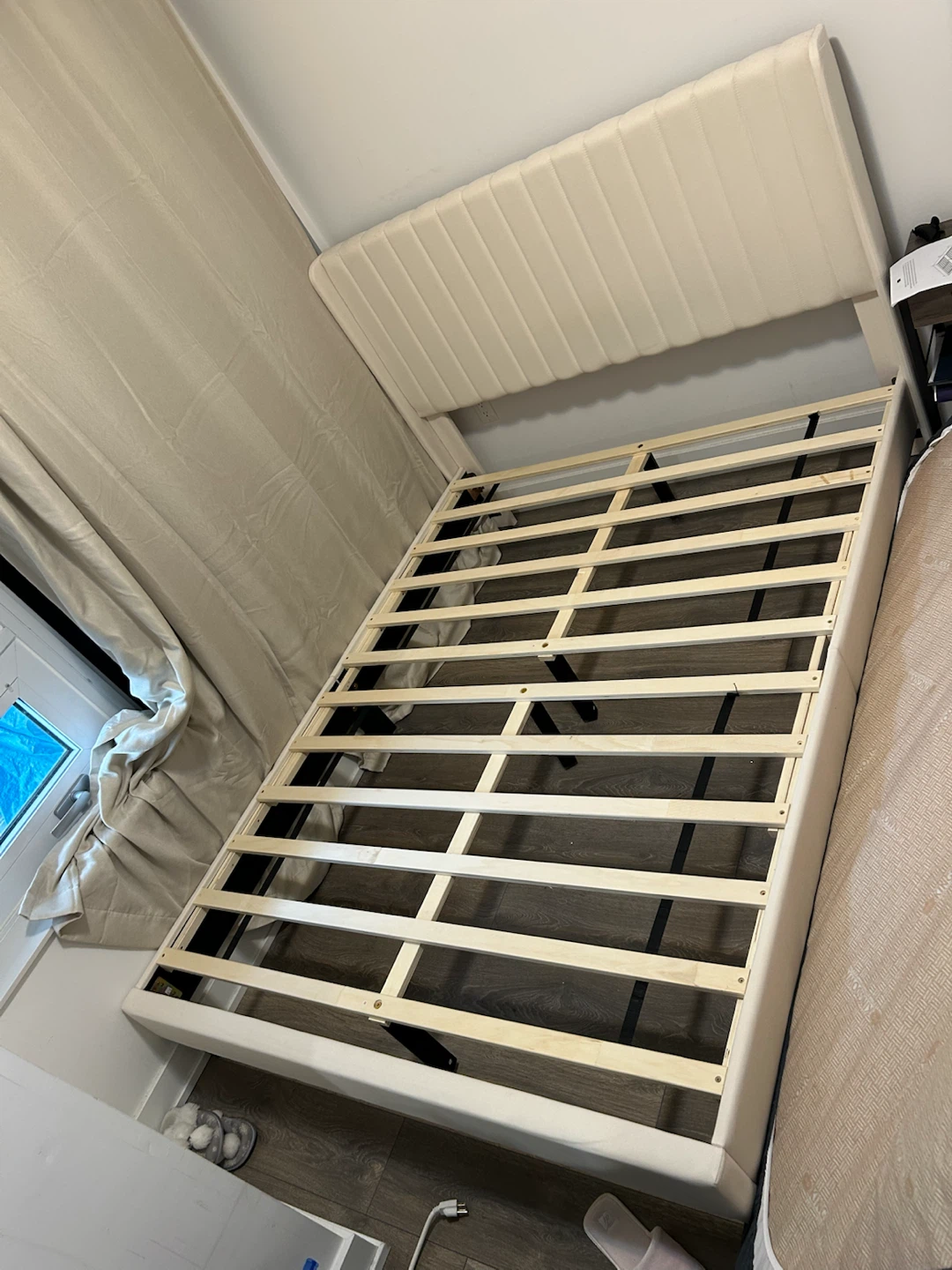 Yaheetech Queen/Full Upholstered Bed Frame - photo 2